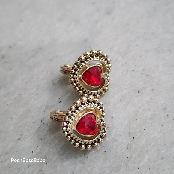 Vintage TJG Red Heart Clip-On Earrings | Gold Tone Beaded Border - Picture 5 of 9